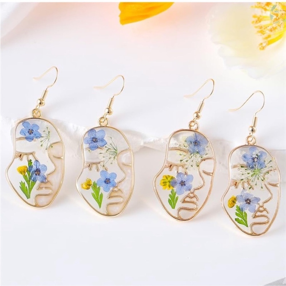 NEW Unique Handmade Floral Face Line Art Earrings 🌸 - Picture 3 of 4